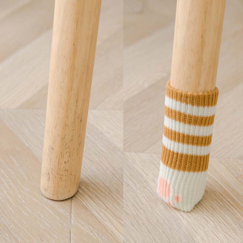 Niedliche Stuhlbeinschutzbezüge im Katzenkrallen-Design