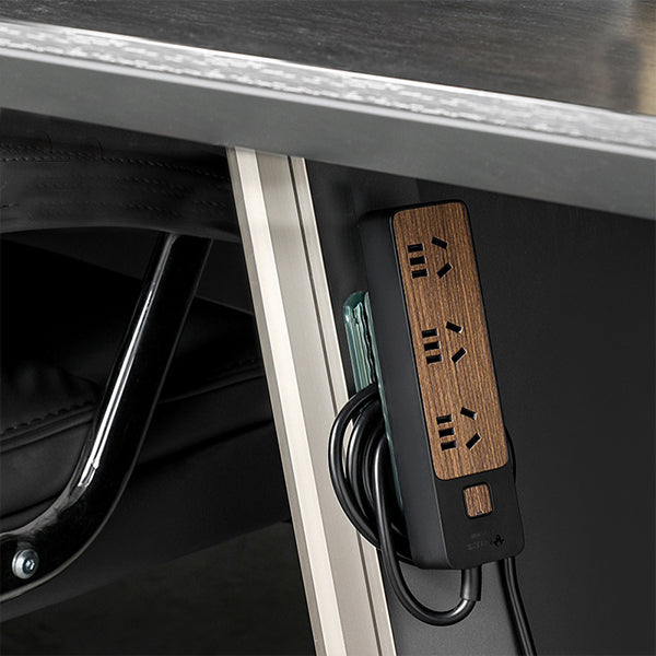 Aufbewahrungshalter für Stecker