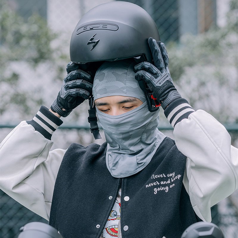 Sommer-Sturmhaube als Gesichtsmaske