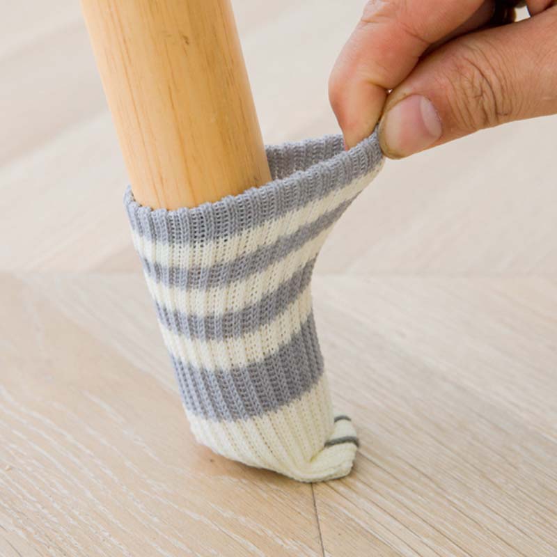 Niedliche Stuhlbeinschutzbezüge im Katzenkrallen-Design